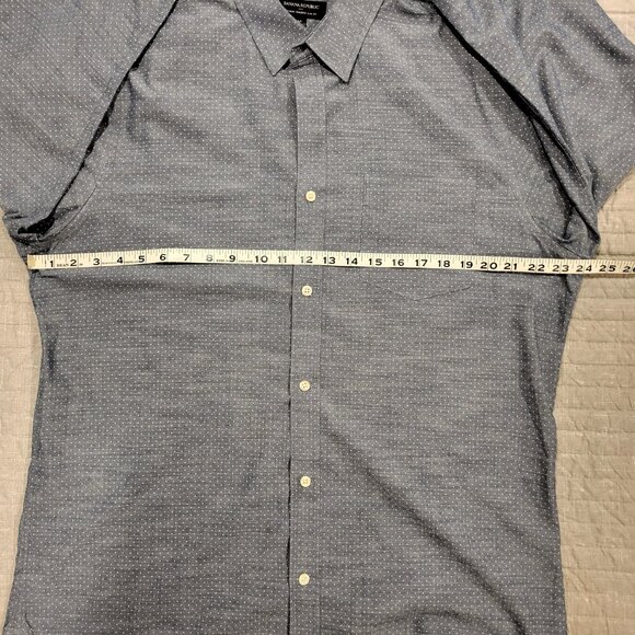 BANANA REPUBLIC SLIM WRINKLE-RESISTANT DRESS SHIRT - Picture 6 of 8